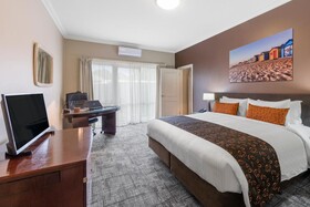 Kimberley Gardens Hotel & Serviced Apartments