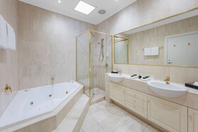 Kimberley Gardens Hotel & Serviced Apartments