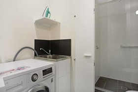 St Kilda Holiday Apartments