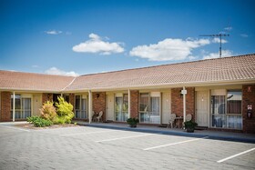 Australian Settlers Motor Inn