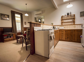 Creek Cottage