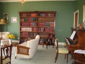 Montfort Manor