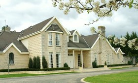 Montfort Manor