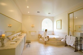 Montfort Manor