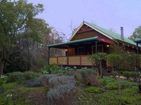 Trawool Cottages and Farmstay