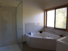 Growlers Creek Lodge