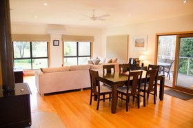 Growlers Creek Lodge