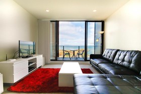 Amazing Waterfront Apartment