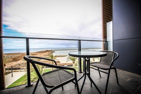 Amazing Waterfront Apartment
