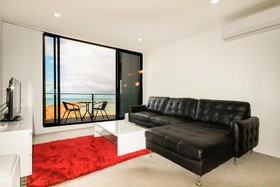 Amazing Waterfront Apartment