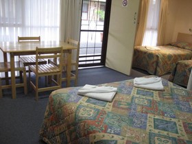 Sanctuary Park Motel
