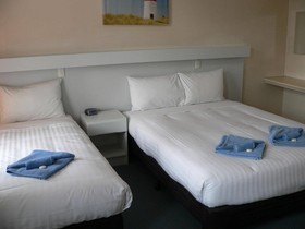 Ship Inn Motel