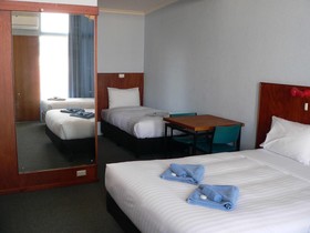 Ship Inn Motel