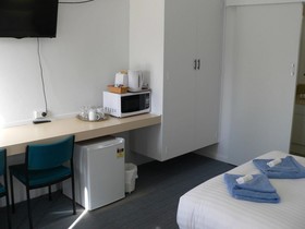 Ship Inn Motel