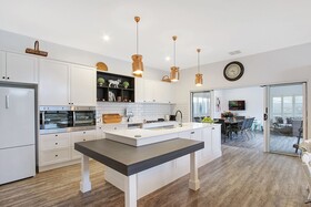 The Silver Bull Holiday House
