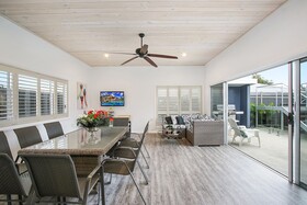 The Silver Bull Holiday House