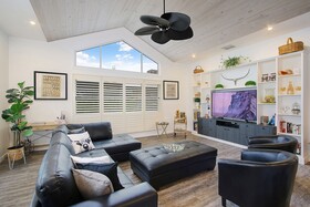 The Silver Bull Holiday House