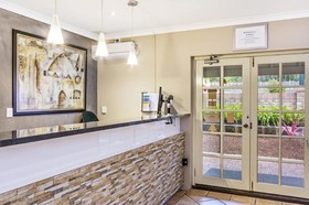 Quality Apartments Banksia Gardens.