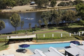 Assured Ascot Quays Apartment