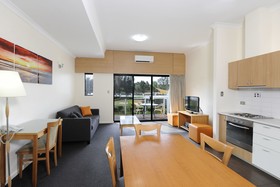 Assured Ascot Quays Apartment