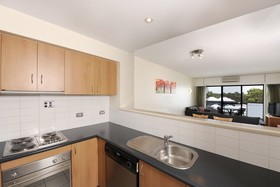 Assured Ascot Quays Apartment