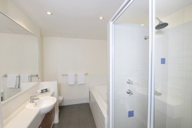 Assured Ascot Quays Apartment