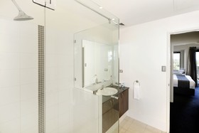 Assured Ascot Quays Apartment