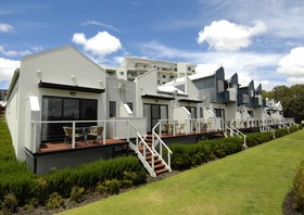 Assured Ascot Quays Apartment