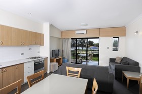 Assured Ascot Quays Apartment