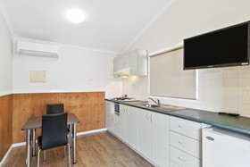 Coogee Beach Holiday & Caravan Park