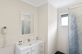 Coogee Beach Holiday & Caravan Park