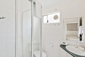 Coogee Beach Holiday & Caravan Park