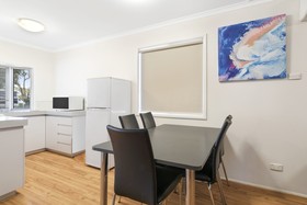 Coogee Beach Holiday & Caravan Park