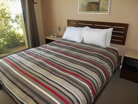 Bayshore Beachside Resort