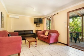 Dunsborough Rail Carriages And Farm Cottages