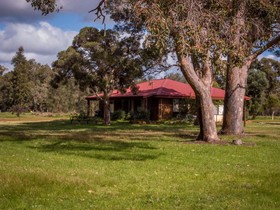 Dunsborough Rail Carriages And Farm Cottages