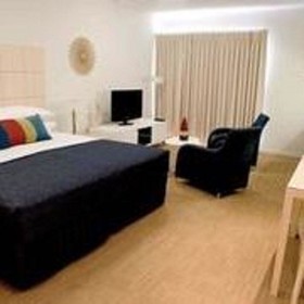 Broadwater Mariner Resort