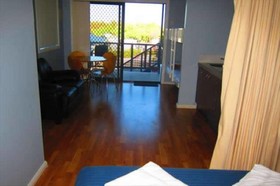 Karrinyup Waters Resort