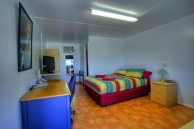 Halls Creek Motel