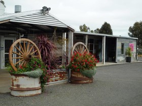 Kendenup Lodge and Cottages