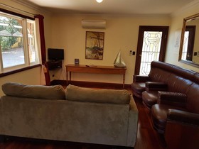 Admiral Stirling Inn