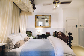 Margaret River Antiques & Studio Guest Suites