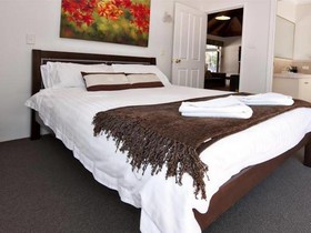 Margaret River Hideaway & Farmstay