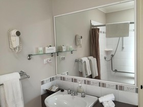 The Noble Grape Guesthouse