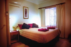 Enderslie House Bed & Breakfast & Farmstay