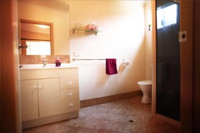 Enderslie House Bed & Breakfast & Farmstay