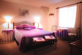 Enderslie House Bed & Breakfast & Farmstay