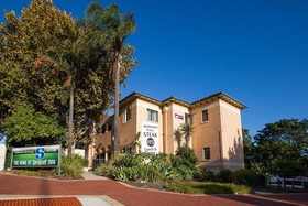 Captain Stirling Hotel