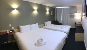 Sullivans Hotel Perth