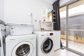 Cosy Sunrise Estate by Executive Escapes